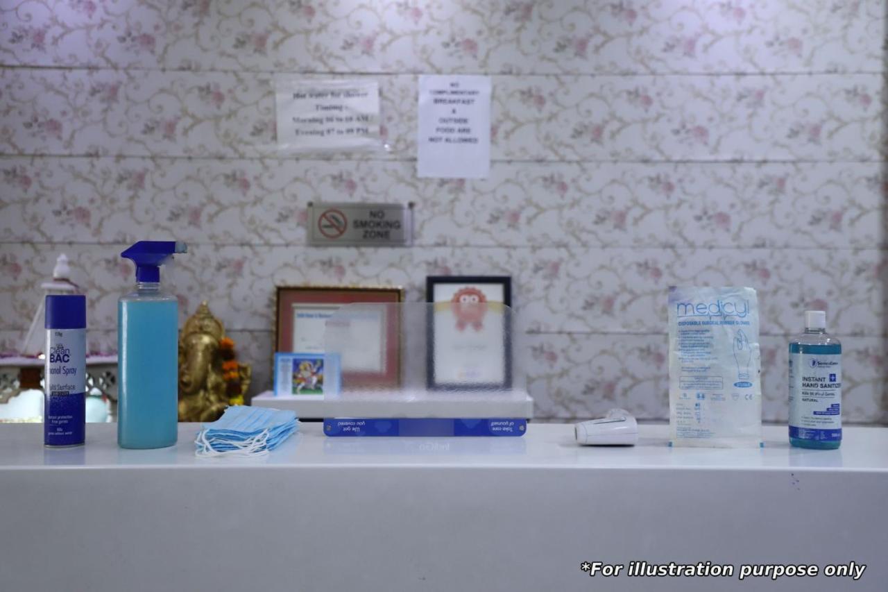 Capital O 71307 Feathers Hotel Kochi Ngoại thất bức ảnh