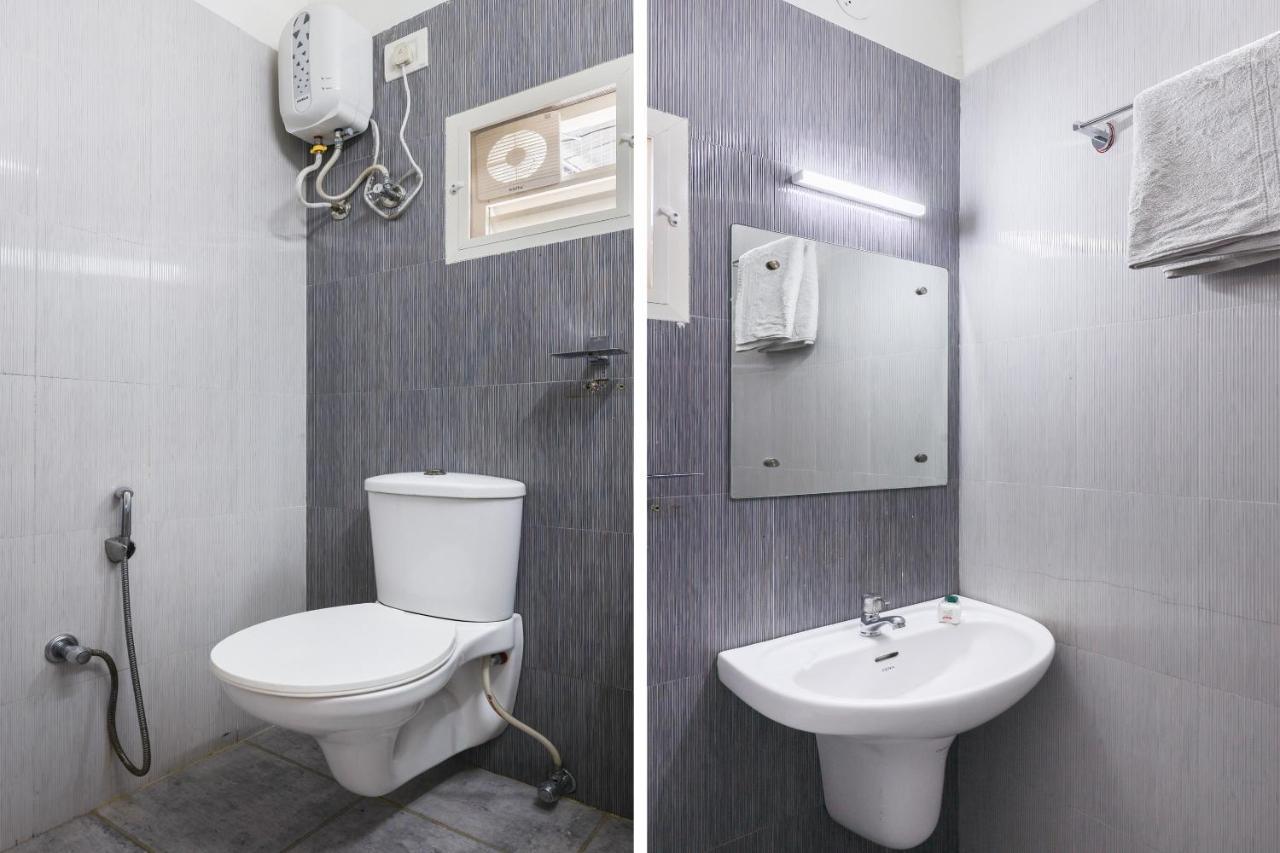 Capital O 71307 Feathers Hotel Kochi Ngoại thất bức ảnh